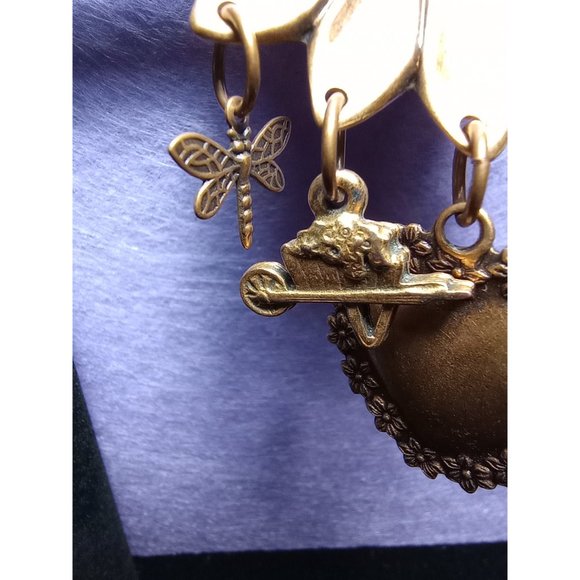 Antiqued Bronze tone Sunflower Gardener Dangles Brooch Pin - Picture 5 of 9